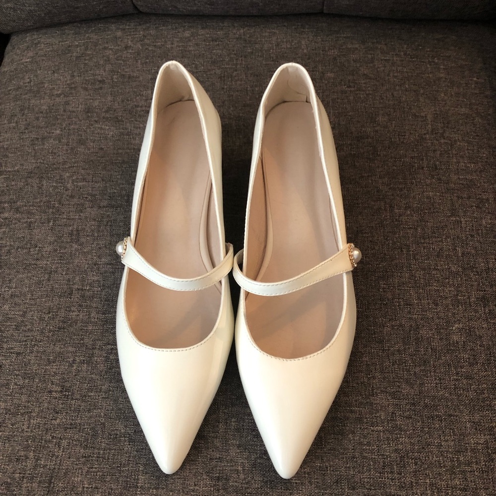 Cream Patent Mary Janes Size 10M